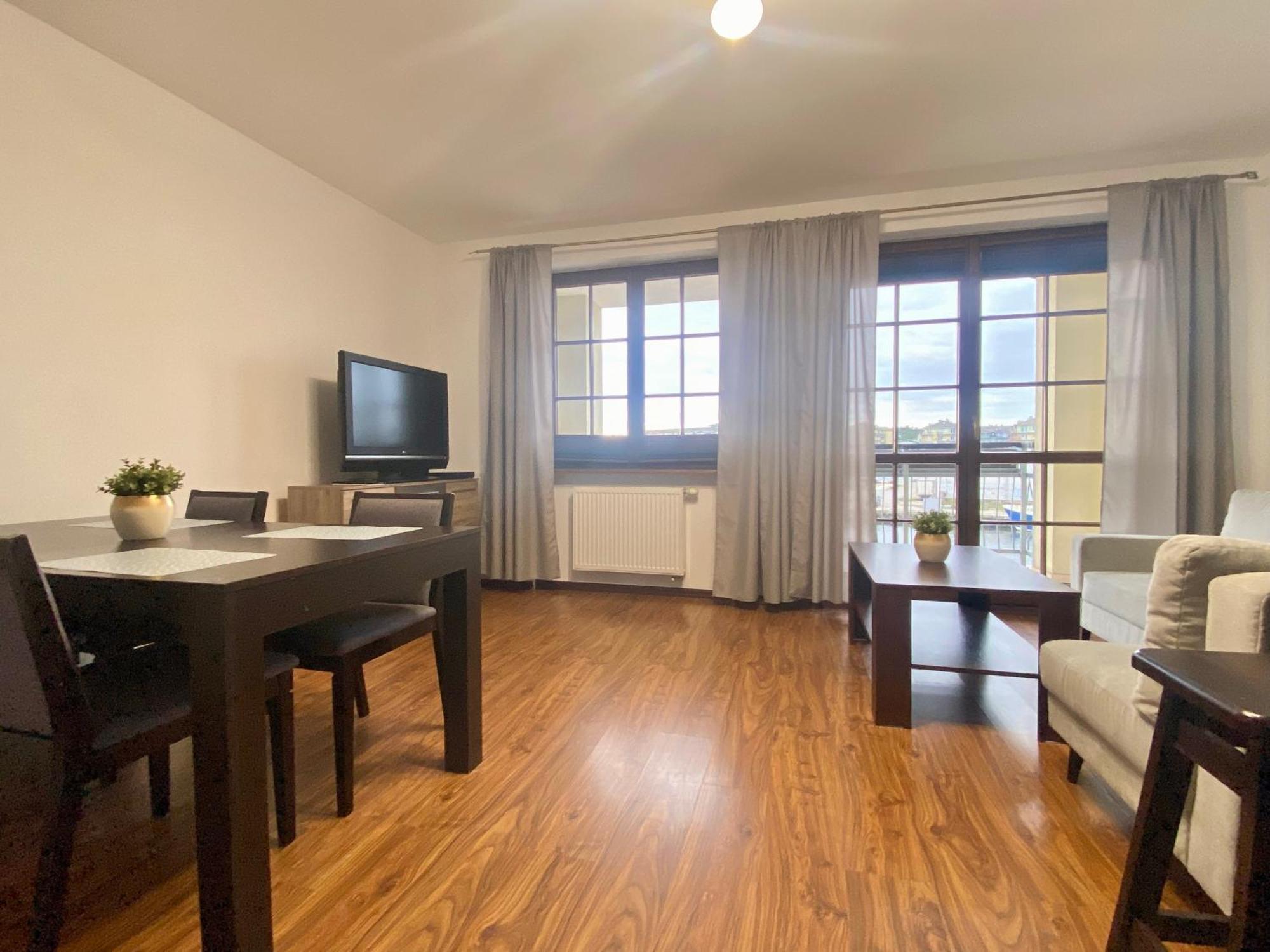 Apartamenty Baltyckie - Bulwar Portowy - Widok Na Port, Centrum, Najlepsza Lokalizacja W Ustce Ustka Room photo